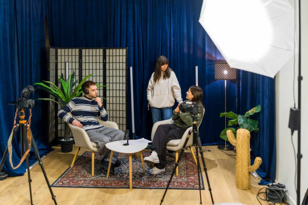 young-adults-recording-a-podcast-interview-in-medi-EZDSV8S.jpg